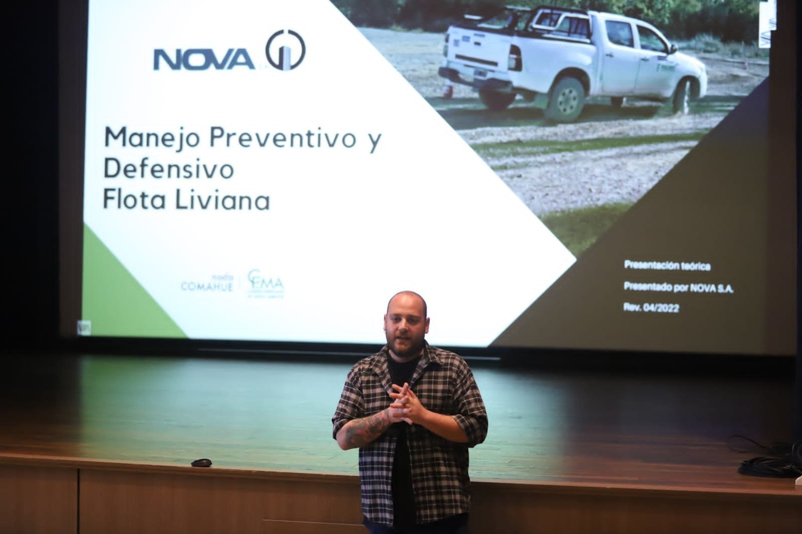 Disctado teórico de Curso de Manejo Defensivo Disctado teórico de Curso de Manejo Defensivo